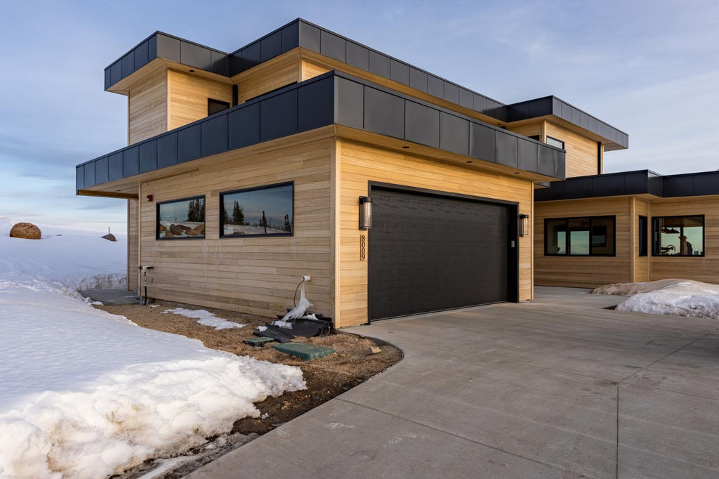 Thermo Ayous Cladding | T&G V-Joint/Nickel Gap Reversible (15 sq ft Bundle)